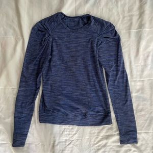 Lululemon puff sleeve Shirt Long Sleeve Round Neck, Folded Pleated Shoulders